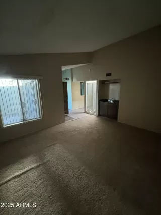 Photo #6: 6807243 Listing