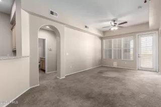 Photo #5: 6807269 Listing