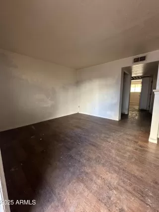 Photo #1: 6807302 Listing