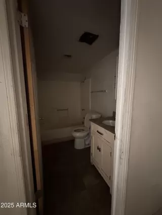 Photo #6: 6807302 Listing