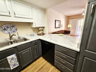 Photo #1: 6807416 Listing