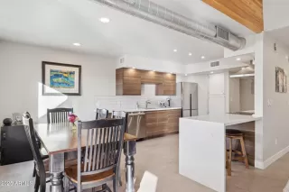 Photo #4: 6807445 Listing