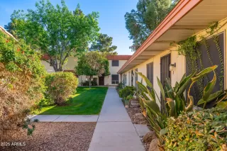 Photo #2: 6807600 Listing 