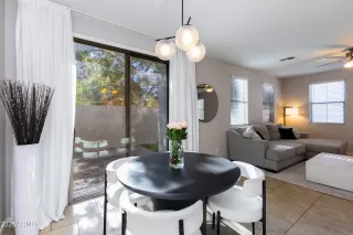 Photo #6: 6807772 Listing 