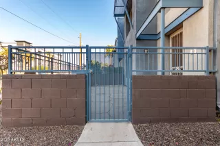 Photo #4: 6807774 Listing