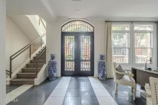 Photo #5: 6807850 Listing