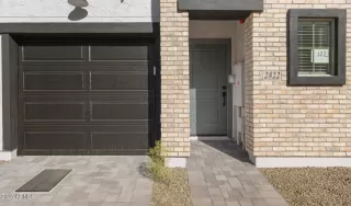 Photo #1: 6807881 Listing