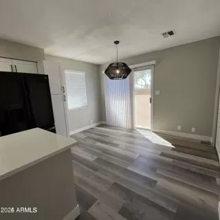 Photo #4: 6807916 Listing 