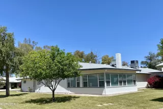 Photo #5: 6807982 Listing