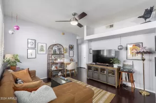 Photo #4: 6807984 Listing