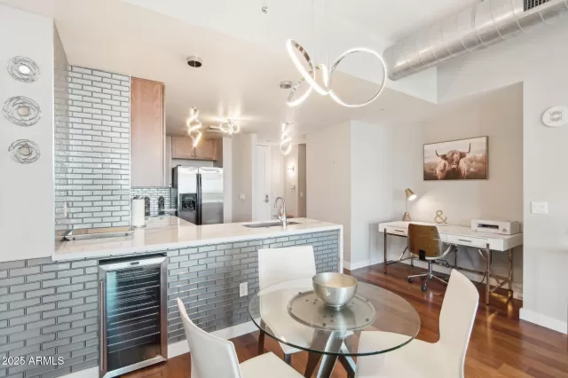 MLS: 6808093 Condo For Sale