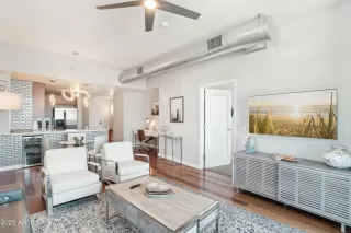 Photo #1: 6808093 Listing 