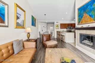 Photo #3: 6808202 Listing