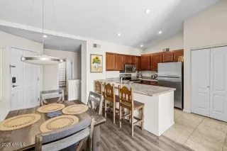 Photo #4: 6808202 Listing