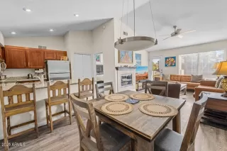 Photo #5: 6808202 Listing