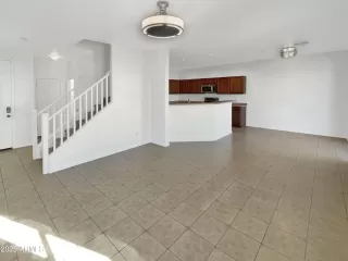 Photo #2: 6808254 Listing