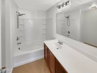 Photo #6: 6808254 Listing