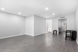 Photo #6: 6808310 Listing 