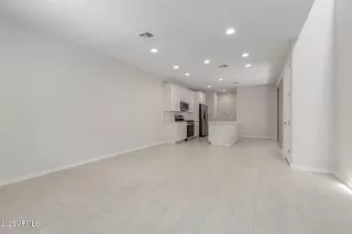 Photo #6: 6808380 Listing 