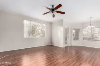 Photo #4: 6808594 Listing