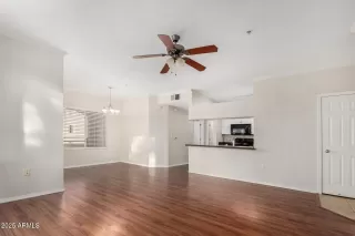 Photo #6: 6808594 Listing