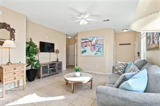 Photo #4: 6808826 Listing