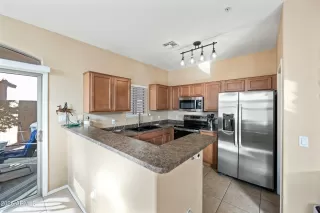 Photo #6: 6808826 Listing