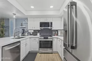 Photo #2: 6808883 Listing