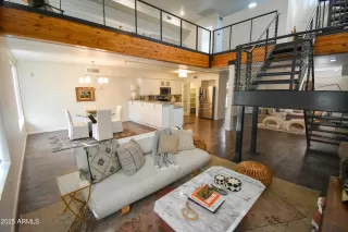 Photo #1: 6808898 Listing 