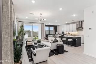 Photo #1: 6808942 Listing 