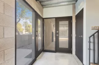 Photo #4: 6808950 Listing 