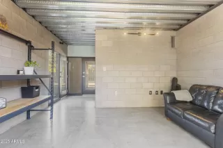 Photo #5: 6808950 Listing 