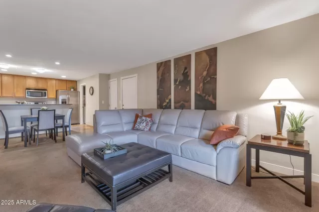 MLS: 6809142 Condo For Sale