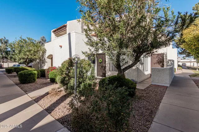 MLS: 6809214 Condo For Sale