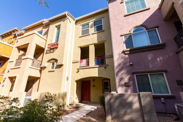 MLS: 6809292 Condo For Sale