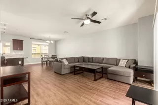 Photo #4: 6809292 Listing