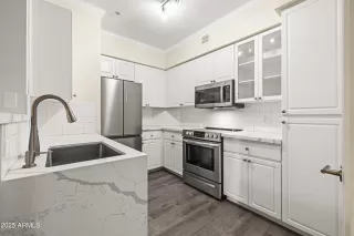 Photo #6: 6809307 Listing 