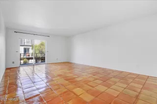 Photo #4: 6809318 Listing