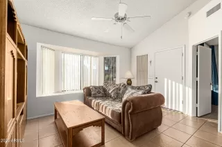 Photo #6: 6809431 Listing 