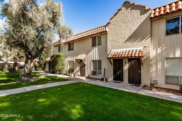 MLS: 6809465 Condo For Sale