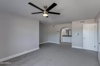 Photo #6: 6809584 Listing