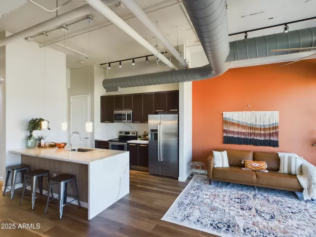 MLS: 6809888 Condo For Sale