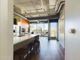 Photo #4: 6809888 Listing 