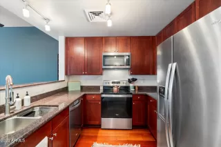 Photo #4: 6809984 Listing