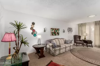 Photo #2: 6809986 Listing