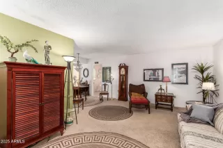 Photo #3: 6809986 Listing