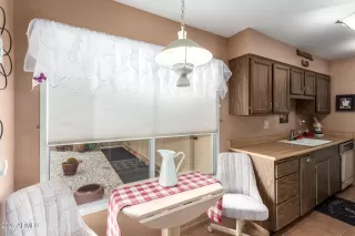 Photo #6: 6809986 Listing