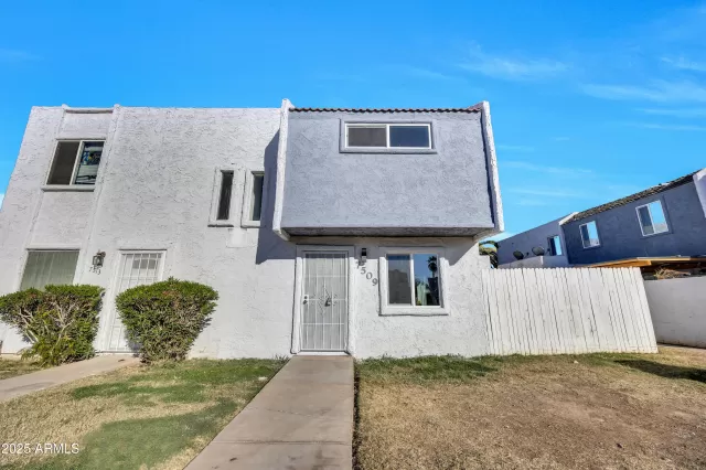 MLS: 6810021 Condo For Sale