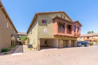 Photo #3: 6810033 Listing