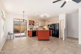 Photo #6: 6810033 Listing